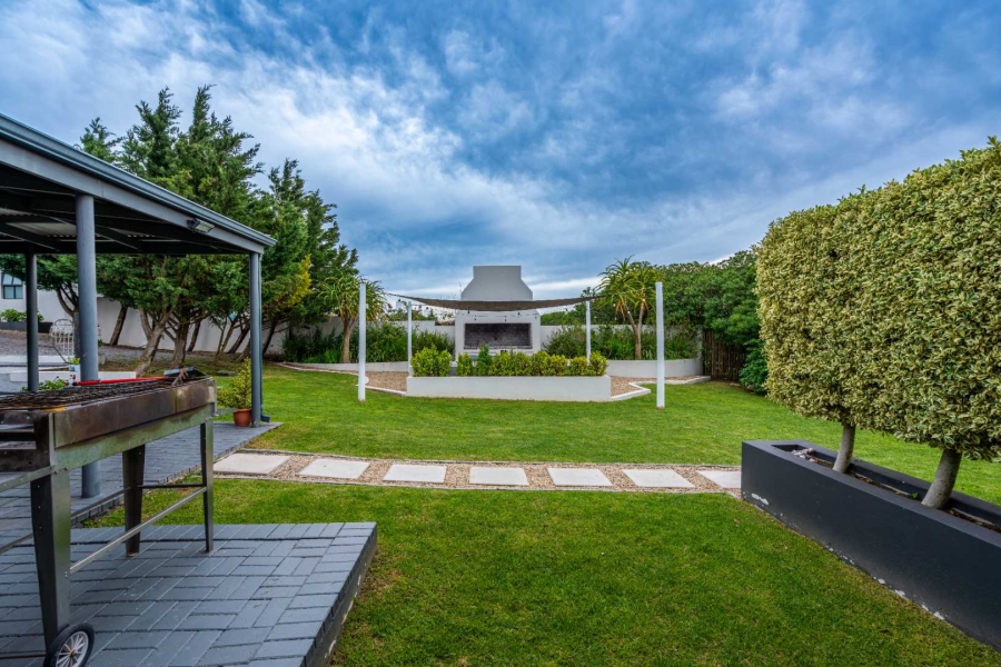 9 Bedroom Property for Sale in Oliphantskop Western Cape